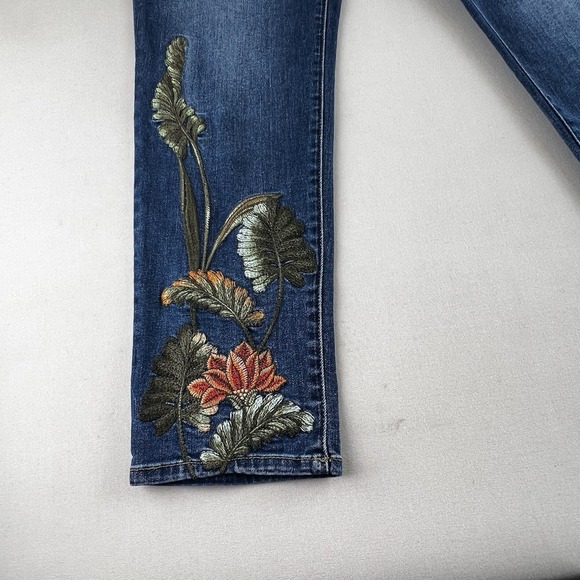 Chico's Embroidered So Slimming Ankle Jeans Chico's Size 1 Sz 10 Denim Stretch - Picture 4 of 13
